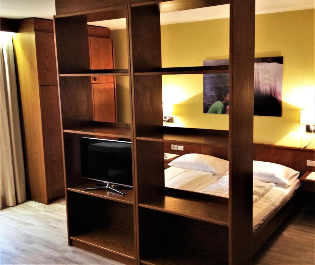 Andreas Hofer Aparthotel Шена Екстериор снимка